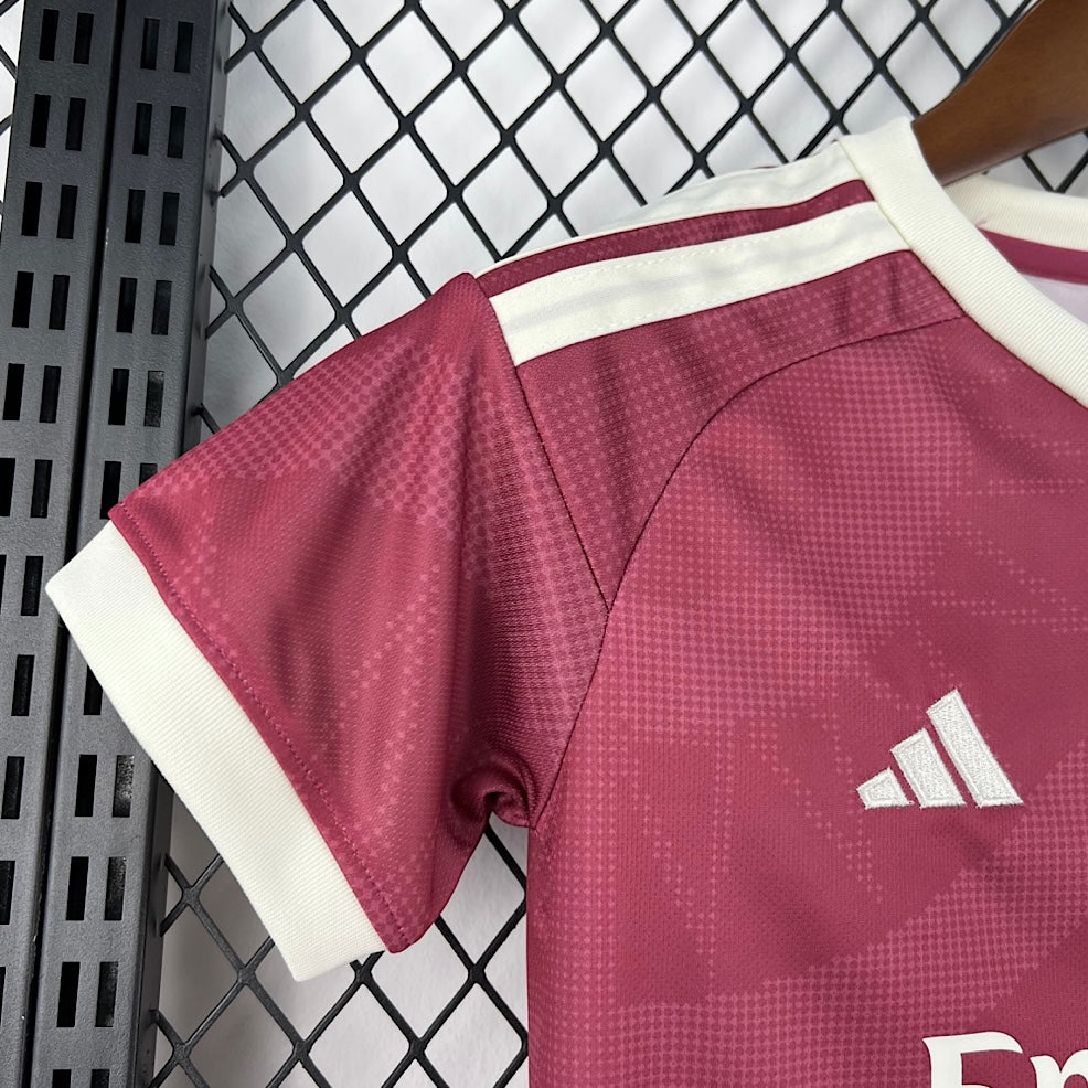 Maillot Real Madrid Enfant Extérieur 2026/2027 détail