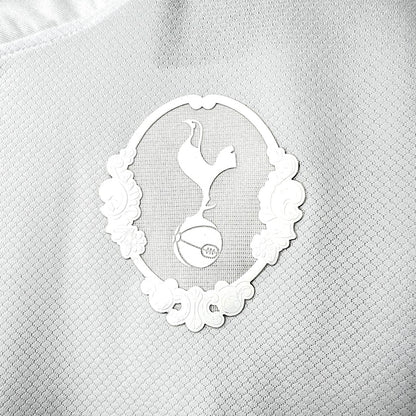 Maillot Tottenham Domicile 2026/2027 zoom logo