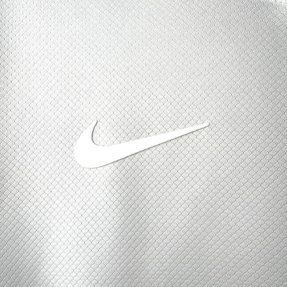 Maillot Tottenham Domicile 2026/2027 détail col
