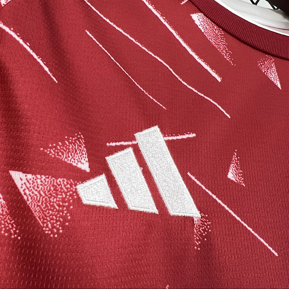 Maillot Liverpool Domicile 2026/2027 zoom logo